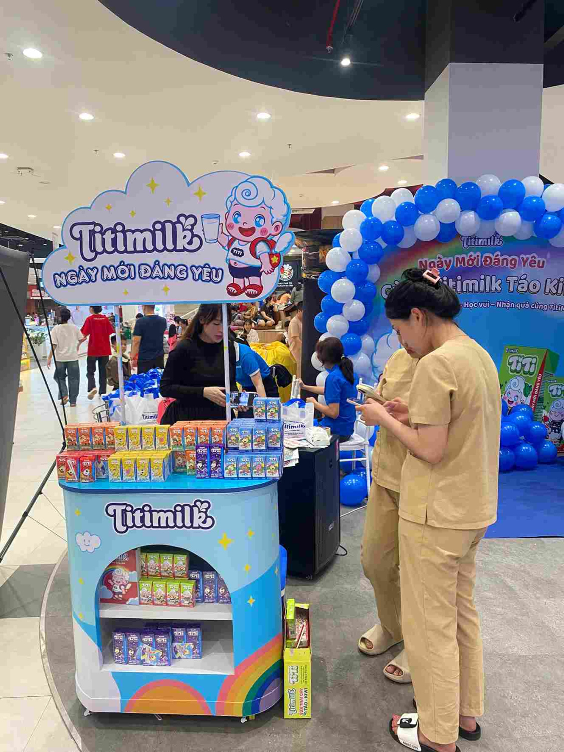 booth quay hang luu dong2